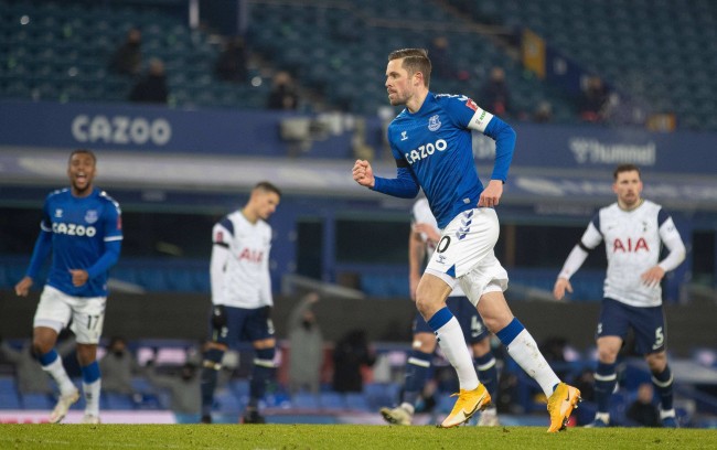 险都随着赛 险都随着赛